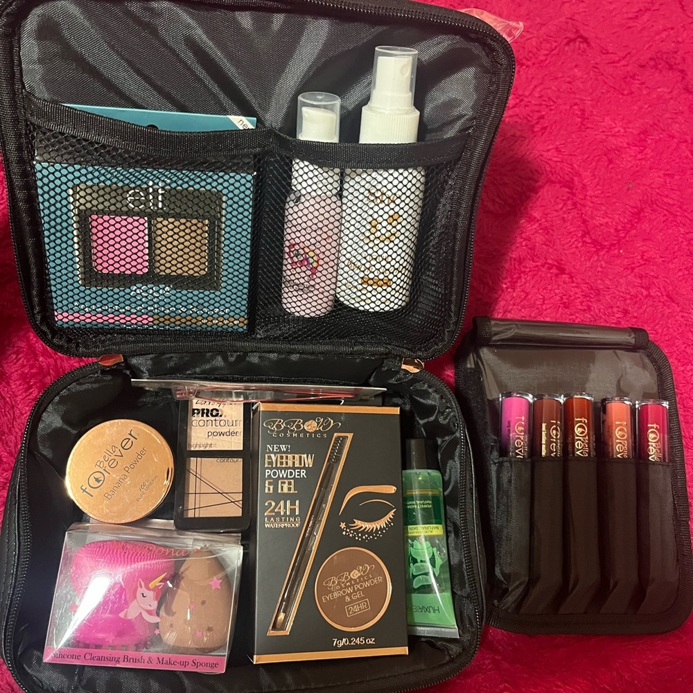 makeup and travel bag - Picture 2 of 8